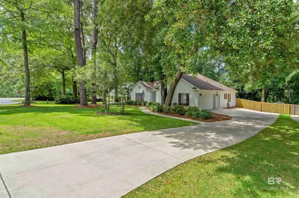 30833 Wakefield Drive, Spanish Fort, AL 36527