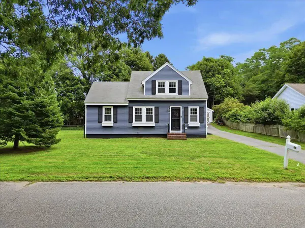 64 Camp Opechee Road, Centerville, MA 02632