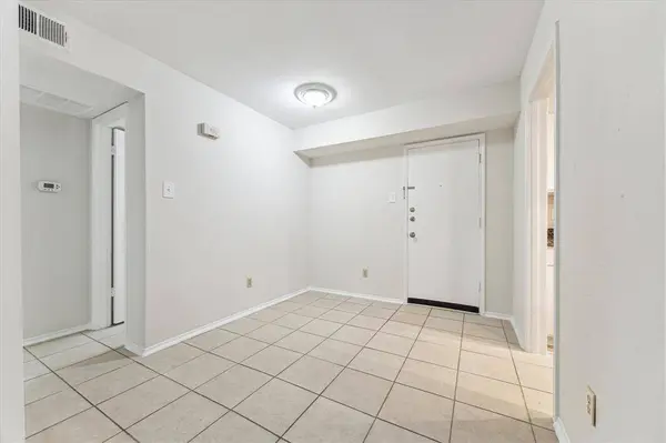4637 Wild Indigo ST #489, Houston, TX 77027