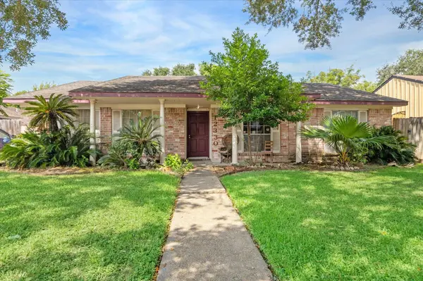 12330 Longbrook DR, Houston, TX 77099