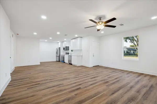 434 Barkley ST, Houston, TX 77022