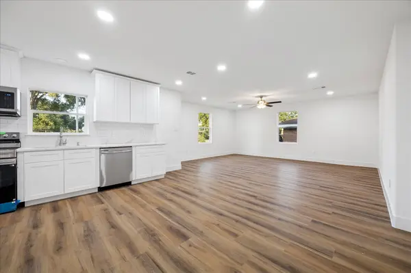 434 Barkley ST, Houston, TX 77022