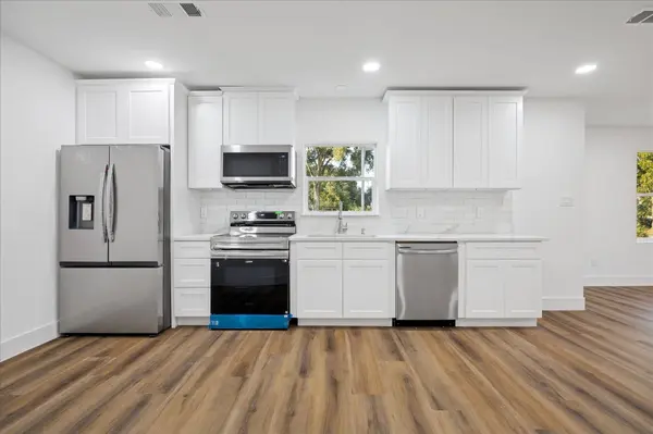 434 Barkley ST, Houston, TX 77022