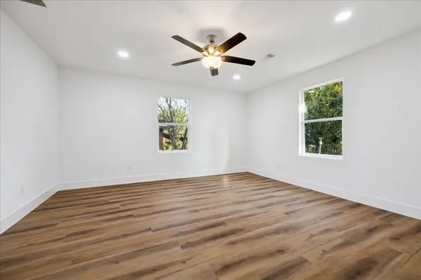 434 Barkley ST, Houston, TX 77022