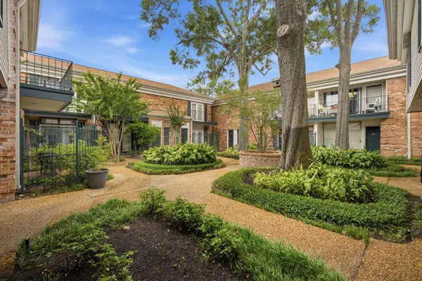 3400 Timmons LN #80, Houston, TX 77027