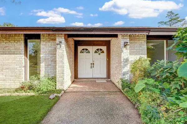 3203 Lazy Pine LN, La Porte, TX 77571