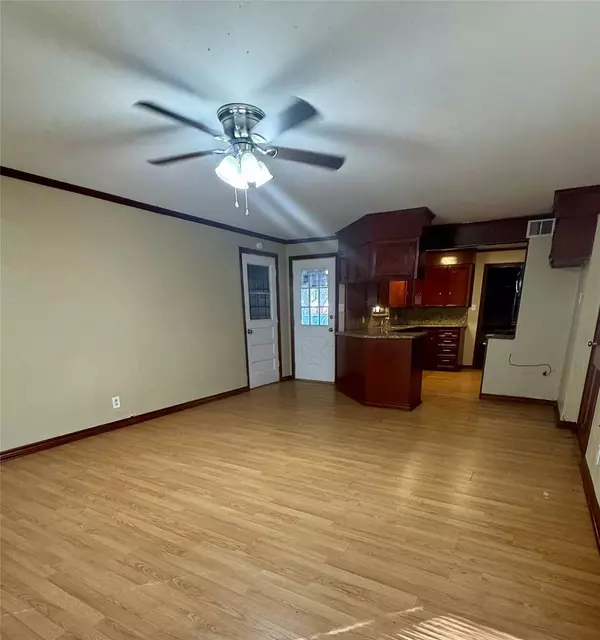 4614 44th ST #1/2, Dickinson, TX 77539