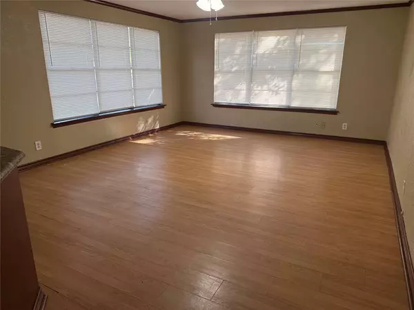 4614 44th ST #1/2, Dickinson, TX 77539