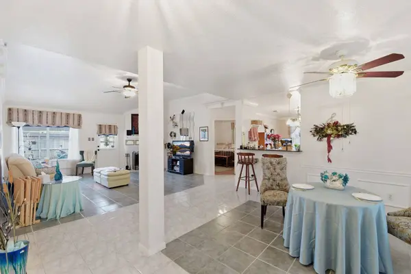 1818 Kemah Oaks DR, Kemah, TX 77565