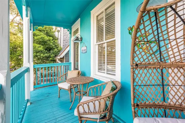 1208 Avenue K, Galveston, TX 77550