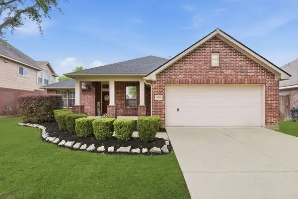 2821 Chinaberry Park LN, League City, TX 77573
