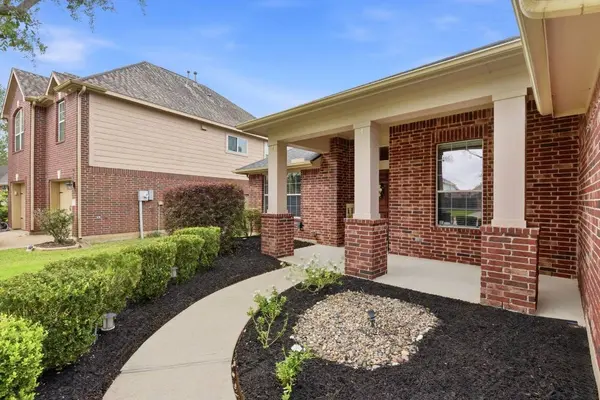 2821 Chinaberry Park LN, League City, TX 77573