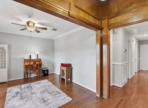 4718 Kipper CIR, Pasadena, TX 77505