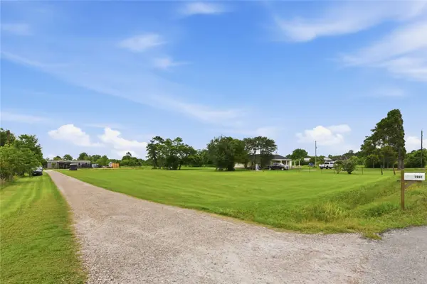 7601 Avenue P, Santa Fe, TX 77510