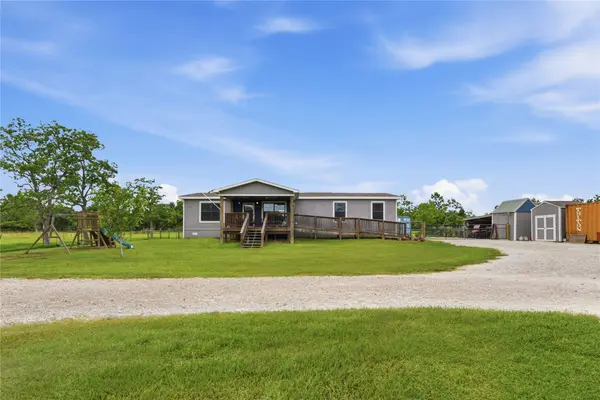 7601 Avenue P, Santa Fe, TX 77510