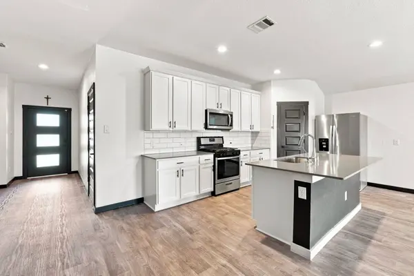 14602 Sweet Water DR, Baytown, TX 77523