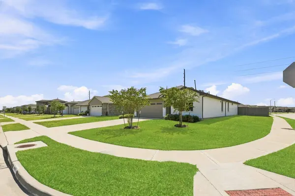 14602 Sweet Water DR, Baytown, TX 77523