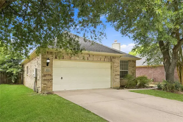 3719 Nichols AVE, Dickinson, TX 77539