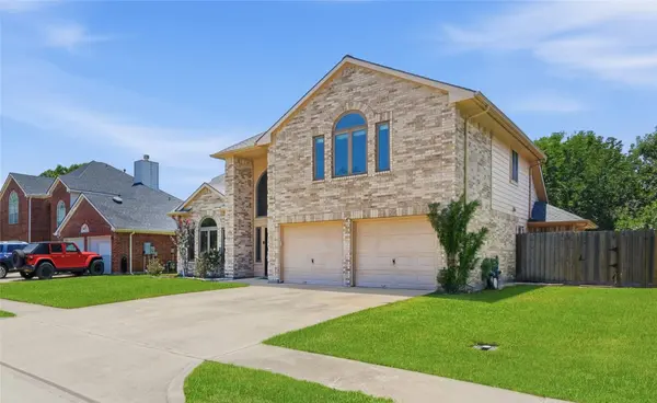 321 Spencer Landing W, La Porte, TX 77571