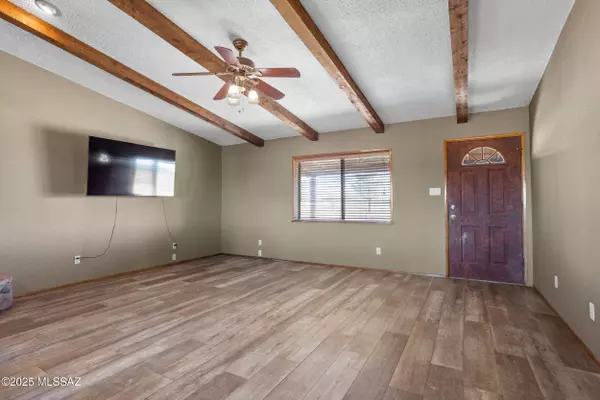 13201 S Falling Star Lane, Pearce, AZ 85625