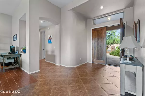 709 W Bright Canyon Drive, Oro Valley, AZ 85755