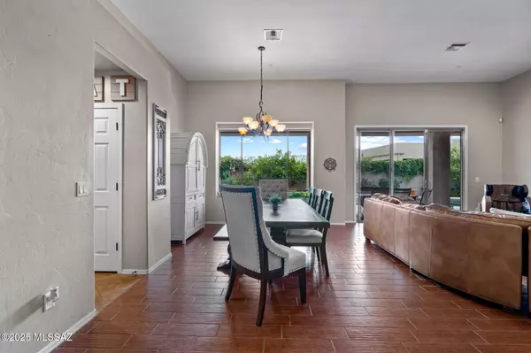 709 W Bright Canyon Drive, Oro Valley, AZ 85755