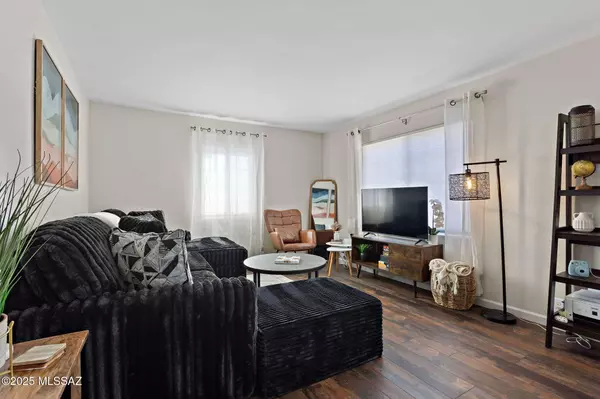 2140 N Calle Chico, Tucson, AZ 85705