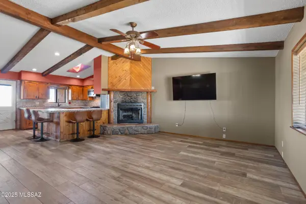 13201 S Falling Star Ln, Pearce, AZ 85625