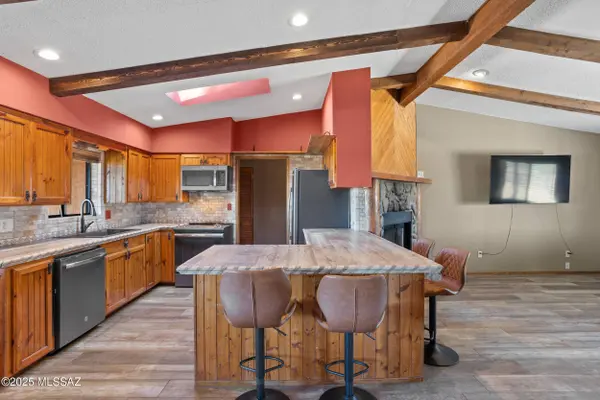 13201 S Falling Star Ln, Pearce, AZ 85625