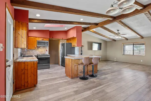 13201 S Falling Star Ln, Pearce, AZ 85625