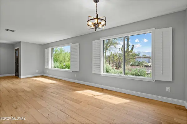 7031 N Donatello Pl, Tucson, AZ 85741