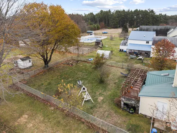 1097 Pequawket TRL, Standish, ME 04085