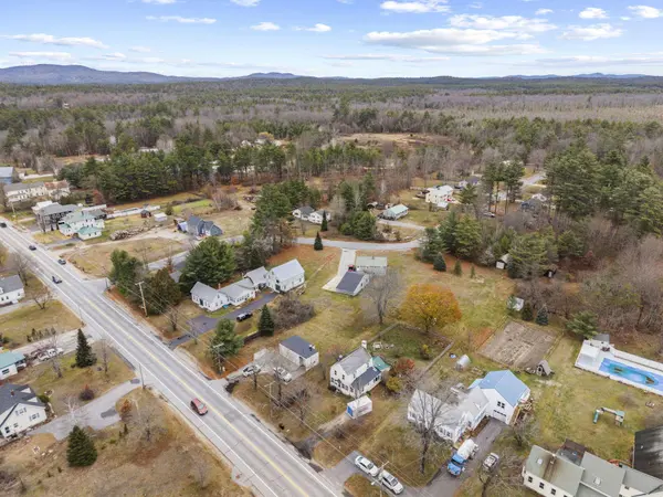 1097 Pequawket TRL, Standish, ME 04085