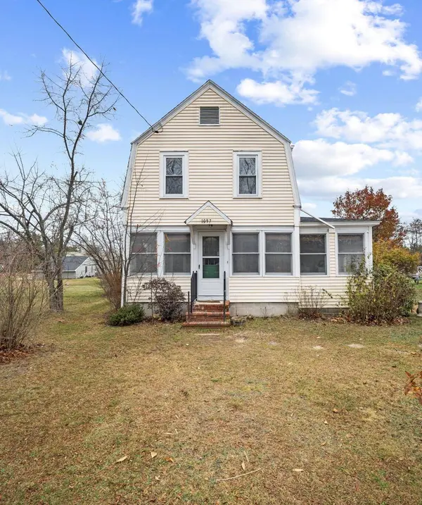 1097 Pequawket TRL, Standish, ME 04085