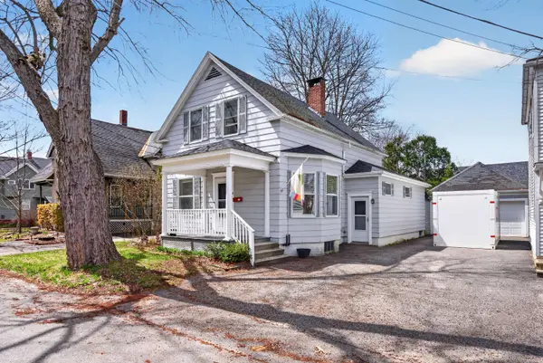 5 Newman ST, Lewiston, ME 04240