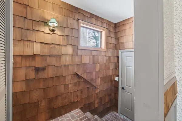 5 Newman ST, Lewiston, ME 04240