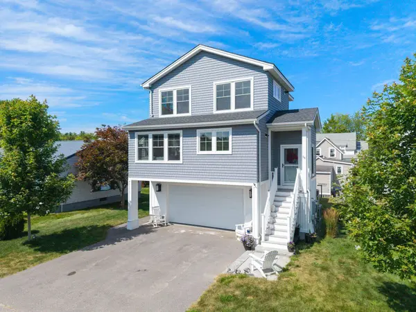 24 Winona AVE