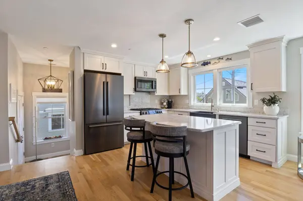24 Winona AVE, Old Orchard Beach, ME 04064