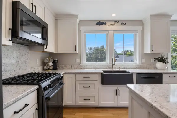 24 Winona AVE, Old Orchard Beach, ME 04064