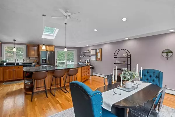 27 Blueberry Hill Rd, Woburn, MA 01801