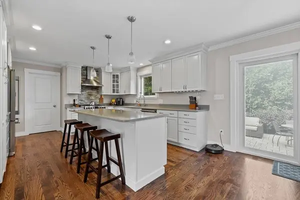 10 Ralph Road, Peabody, MA 01960