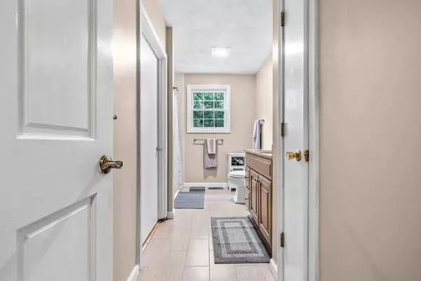 10 Battlemarch Road, Woburn, MA 01801