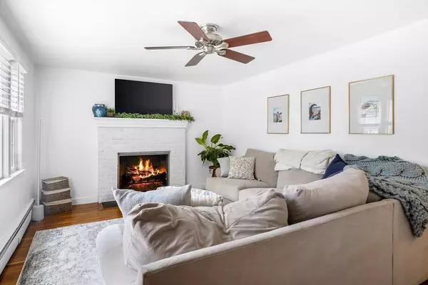 42 Mill St, Burlington, MA 01803