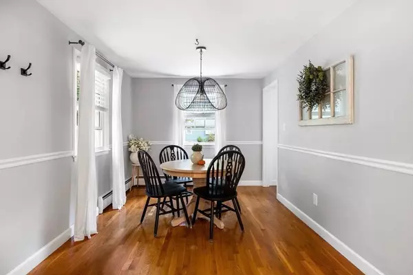 42 Mill St, Burlington, MA 01803