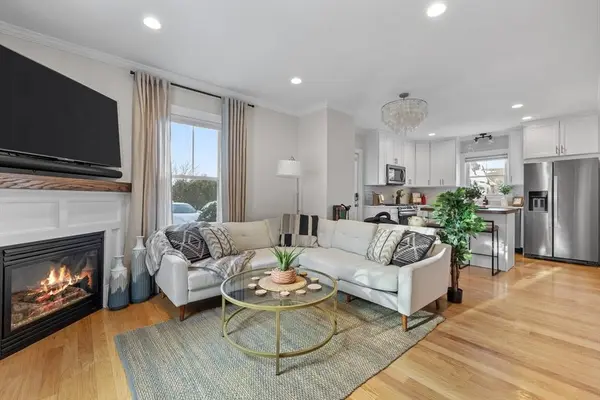 103 Paul Revere Rd #103, Arlington, MA 02476