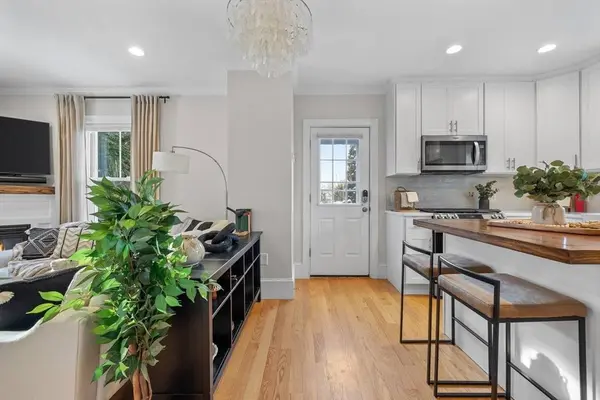 103 Paul Revere Rd #103, Arlington, MA 02476