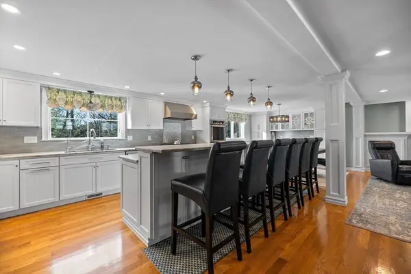 10 Hawthorne Rd, Winchester, MA 01890