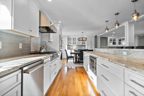 10 Hawthorne Rd, Winchester, MA 01890