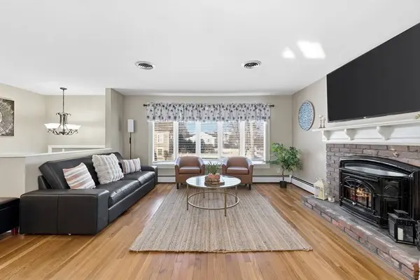 13 Ralph Road, Peabody, MA 01960