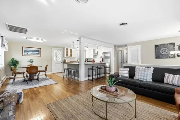 13 Ralph Road, Peabody, MA 01960